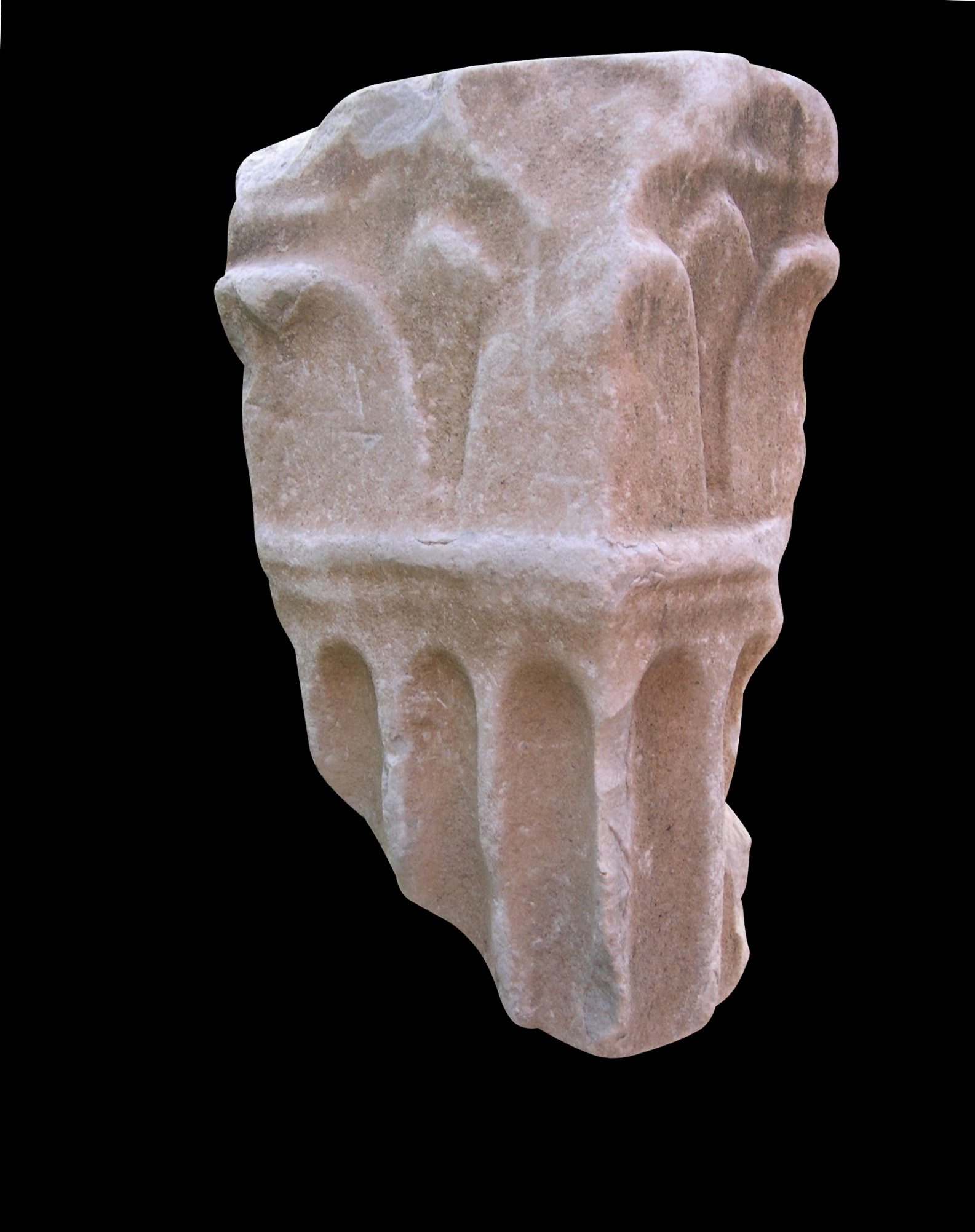 Small pilaster with a plain-leaves Corinthian capital